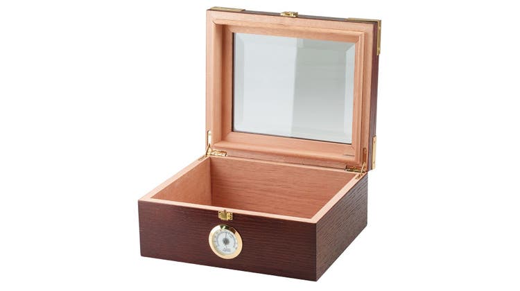 cigar advisor how to lower humidity in a cigar humidor - picture of open humidor