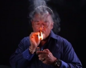 how to light a cigar