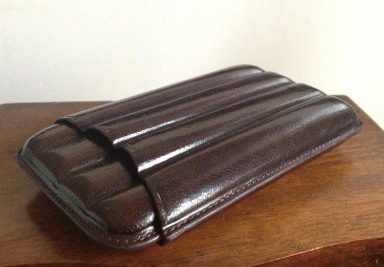 cigar finger leather case