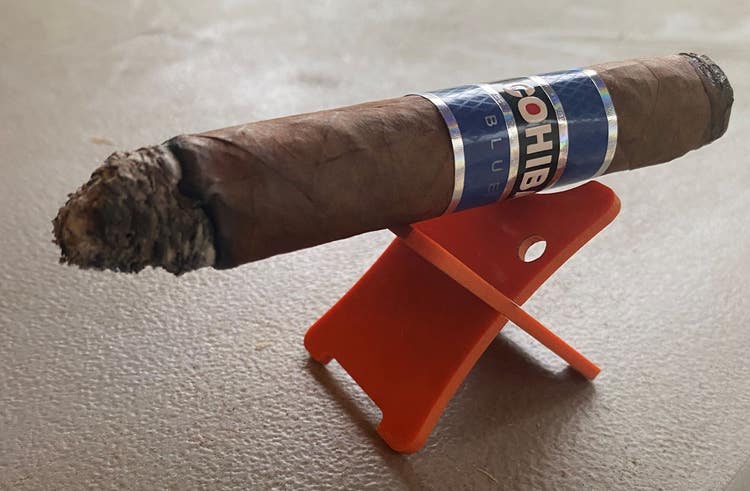 cigar advisor essential guide to cohiba - cohiba blue review