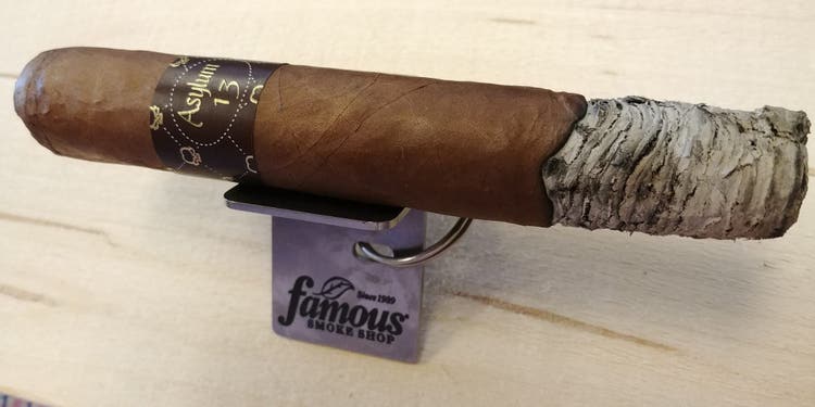 Asylum cigars guide Asylum Medulla Oblongata Cigar Review Medulla Corojo 770 by John Pullo