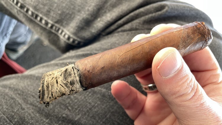 DT&T Saka Muestra de Saka cigar review by Jared Gulick