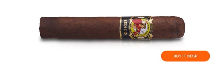 cigar advisor top toro cigars under $10 - la gloria cubana serie r at famous smoke shop