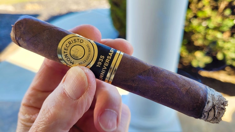 Montecristo 1935 Anniversary Toro cigar review part 1