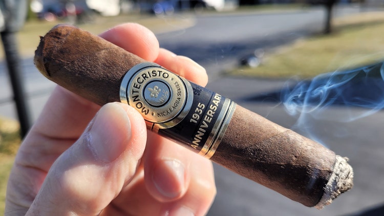 Montecristo 1935 Anniversary Toro cigar review part 2