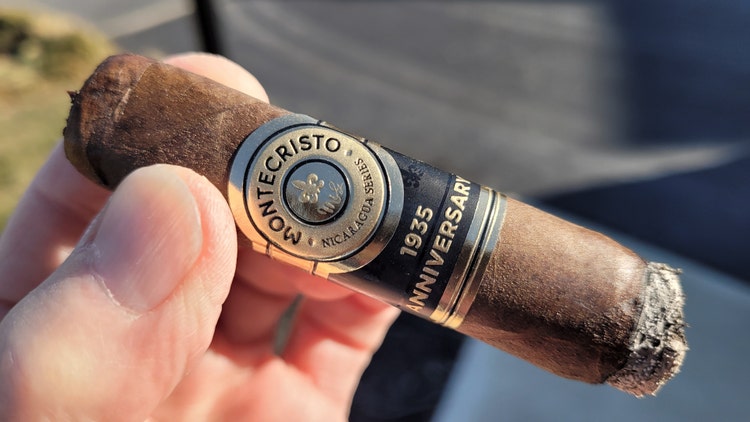 ns Montecristo 1935 Anniversary Nicaragua Toro cigar review summary