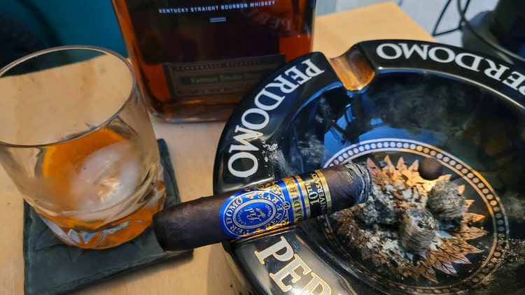 Perdomo Reserve 10th Anniversary Reserve Maduro cigar review summary and purchase