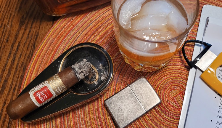 Henry Clay War Hawk Rebellious cigar and drink pairing