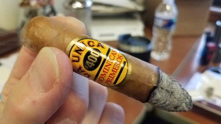 JC Newman cigars guide JC Newman La Unica Cabinet cigar review by Gary Korb