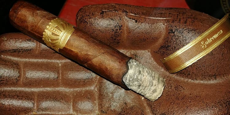 DT&T Saka Sobremesa cigar review by John Pullo