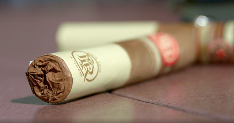 PDR cigars PDR 1878 Natural Roast Café Cigar Review cigar with closed foot Famous Smoke Shop
