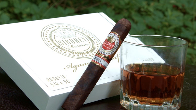 #nowsmoking Aganorsa Leaf Siboney Reserve Maduro cigar review cigar and rum pairing