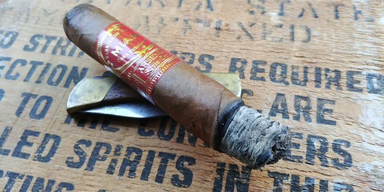 Aganorsa Cigars Guide Casa Fernandez Miami Arsenio Oro cigar review by John Pullo