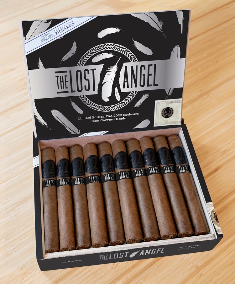 cigar advisor news - crowned-heads the lost angel 2022 Exclusive for TAA - a picture of the lost angel open box