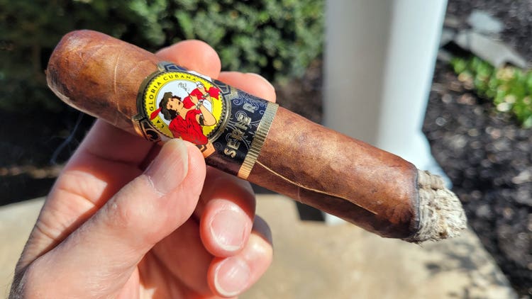cigar advisor #nowsmoking cigar review of la gloria cubana serie r no. 8 (7" x 70) - act1