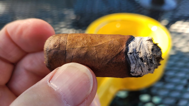 cao mx2 robusto #nowsmoking cigar review nub close up