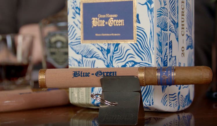 Gran Habano Blue in Green cigar review video - box shot 2