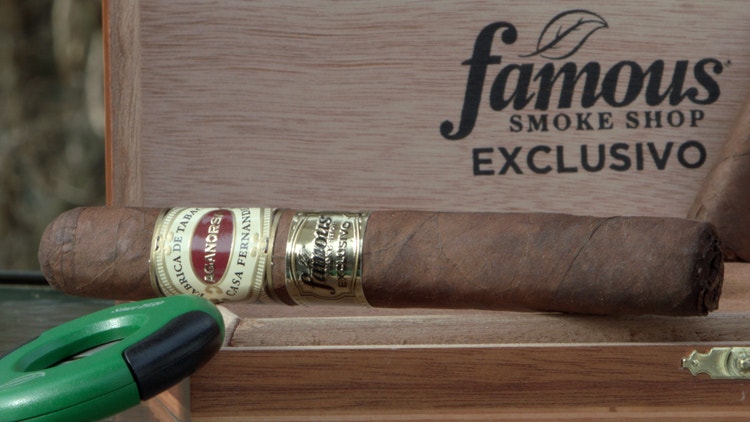 cigar advisor #nowsmoking cigar review aganorsa leaf famous smoke shop exclusivo cigar with cutter with box in the background