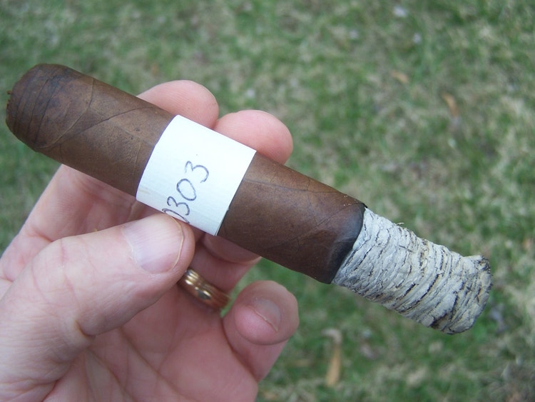 oliva serie v blind cigar review Picture3