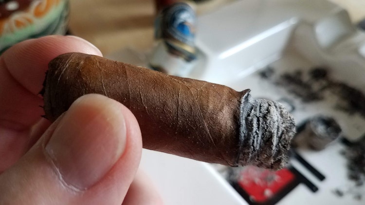 #nowsmoking Southern Draw Ignite 2019 rothschild Corojo no 4 cigar review nub