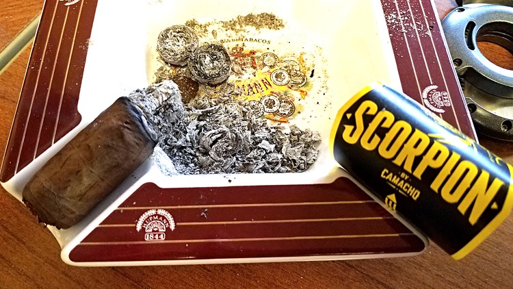 camacho cigars guide camacho scorpion sun grown cigar review by Gary Korb