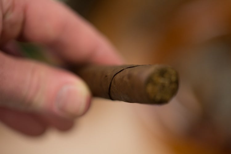 cigar fixes for peeling cigar wrapper