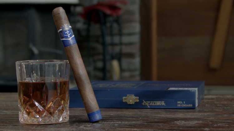 cigar advisor #nowsmoking cigar review hoyo illusione of excalibur no. 1 - drink pairing