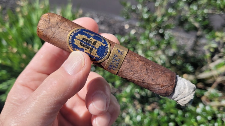 cigar advisor #nowsmoking cigar review of caldwell the king is dead the grand tour - part 1