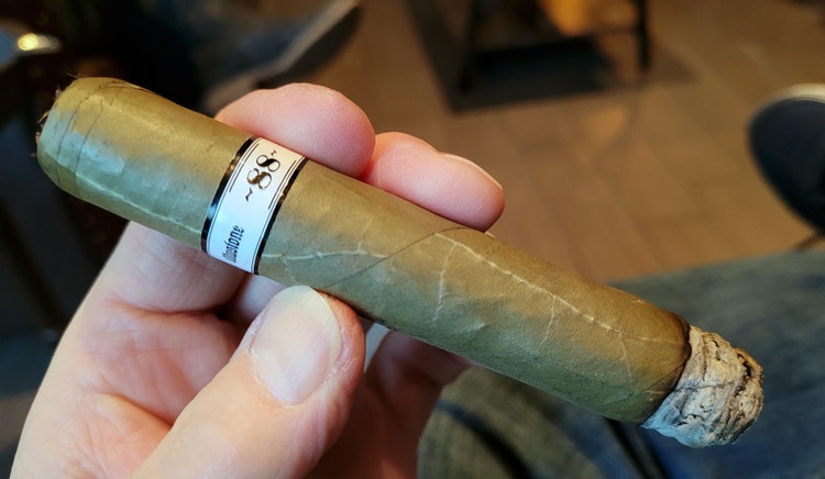 Illusione 88 Candela cigar review part 1