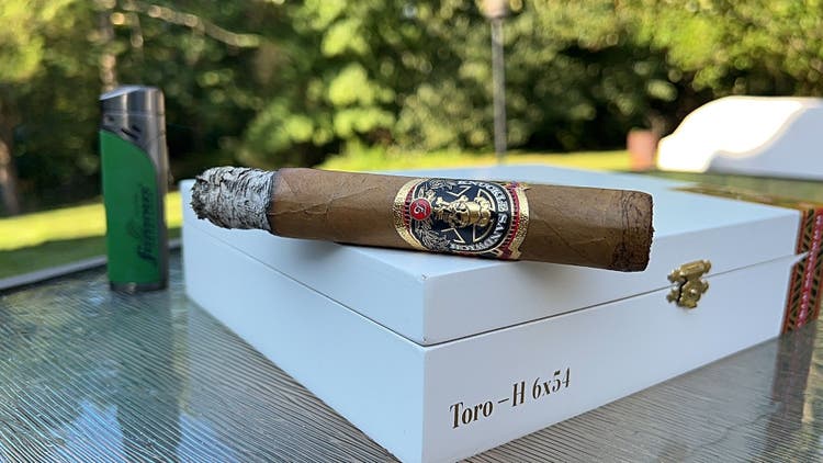 cigar advisor espinosa essential review guide - knuckle sandwich connecticut review by gary korb