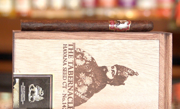 #nowsmoking The Tabernacle Havana Seed Connecticut #142 Cigar Review Lancero close up