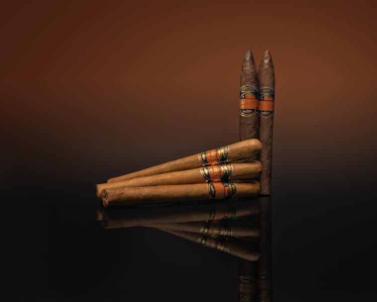 cigar advisor news - southern draw cigars ignite 2022 program - release -photo of hyacinth and pennyroyal cigars