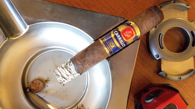 EPC EP Carrillo Cigars Guide EP Carrillo Dusk Cigar Review by Gary Korb