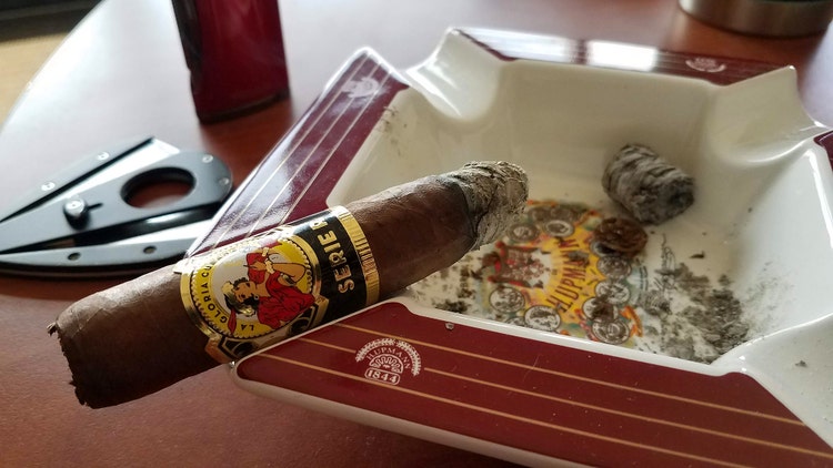 #nowsmoking La Gloria Cubana Serie R cigar review part 1 GK
