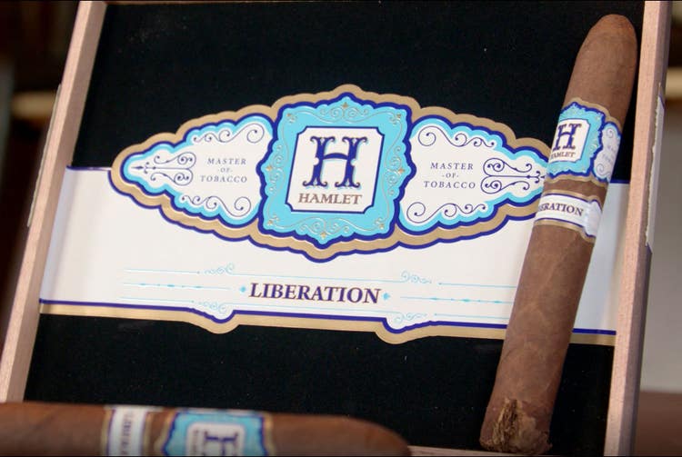 Rocky Patel Hamlet Liberation cigar review open box with shaggy foot