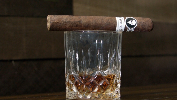 J Fuego Vudu Broadleaf cigar is paired with bourbon for this cigar review