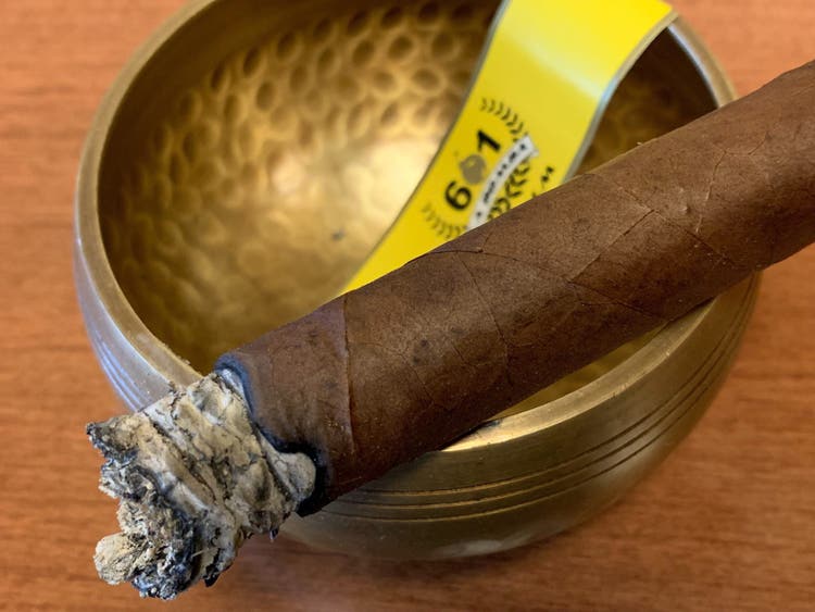 Espinosa Cigars Guide 601 cigars 601 La Bomba cigar review by Jared Gulick