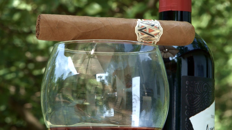 #nowsmoking avo xo cigar and wine pairing