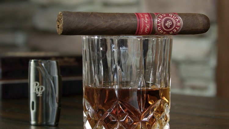 Rocky Patel Quarter Century robusto maduro cigar and drink pairing