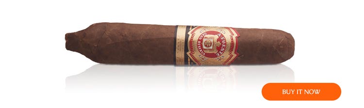 cigar advisor best cigars for manning the grill - arturo fuente hemingway at famous smoke shop