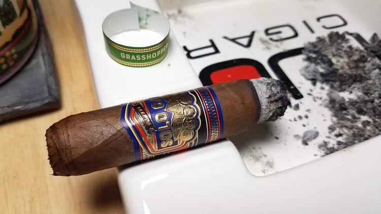 Solo Cafe Grasshopper by PDR cigar review how it smokes 2