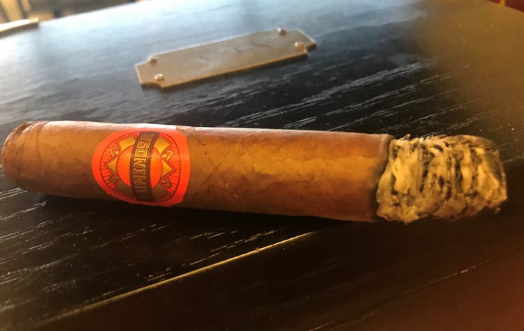 Crowned Heads Cigars Guide Crowned Heads Luminosa cigar review by Tommy Zman