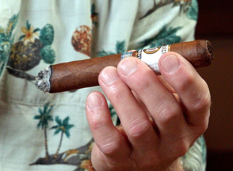 #nowsmoking Alec Bradley Project 40 cigar review by Gary Korb closeup