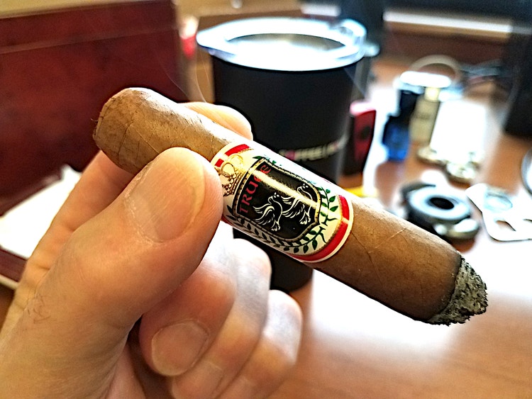 nowsmoking truce connecticut reserve robusto cigar review gk