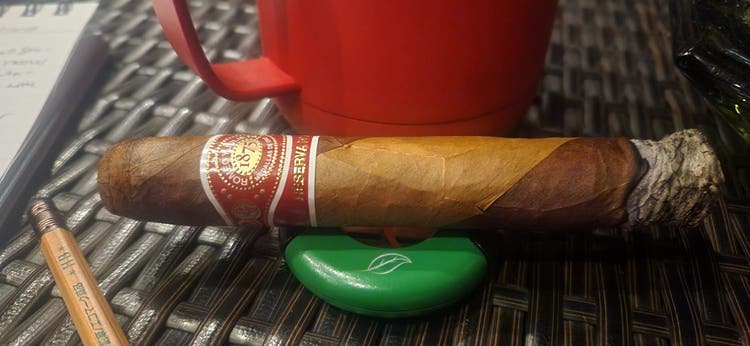 cigar advisor panel review romeo reserva real twisted toro - by jared gulick