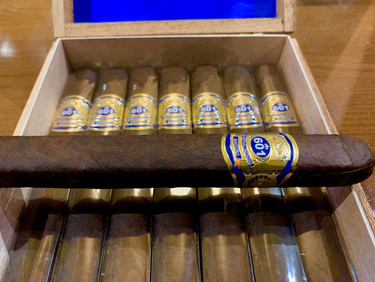 Espinosa Cigars Guide 601 cigars 601 Blue Label cigar review by Tommy Zman