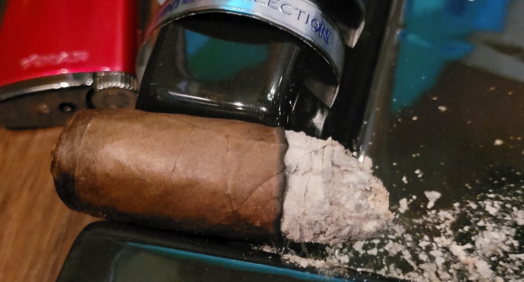 Rocky Patel Winter Collection Robusto cigar review part 3