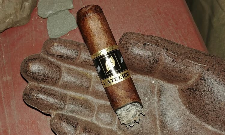Lat 54 Selection Speciale cigar review by John Pullo