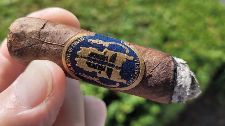 cigar advisor #nowsmoking cigar review of caldwell the king is dead the grand tour - part 2