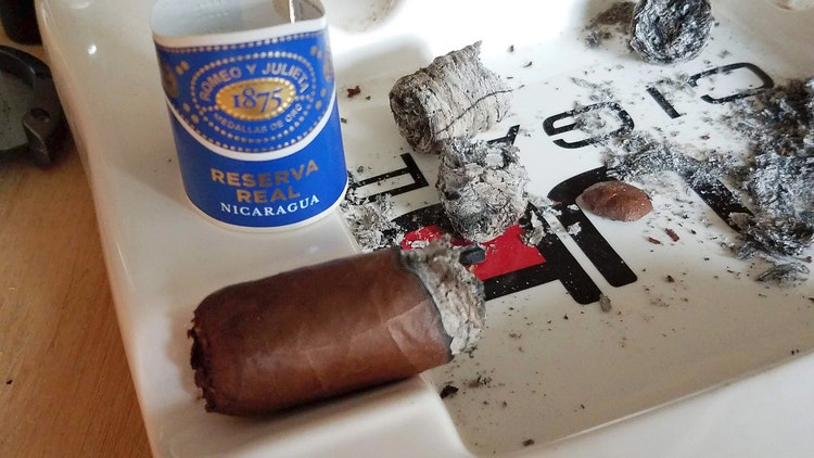 #nowsmoking Romeo y Julieta Reserva Real Nicaragua cigar flavor profile